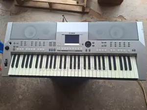 Keyboard Yamaha S500