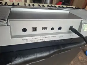 Keyboard Yamaha S500