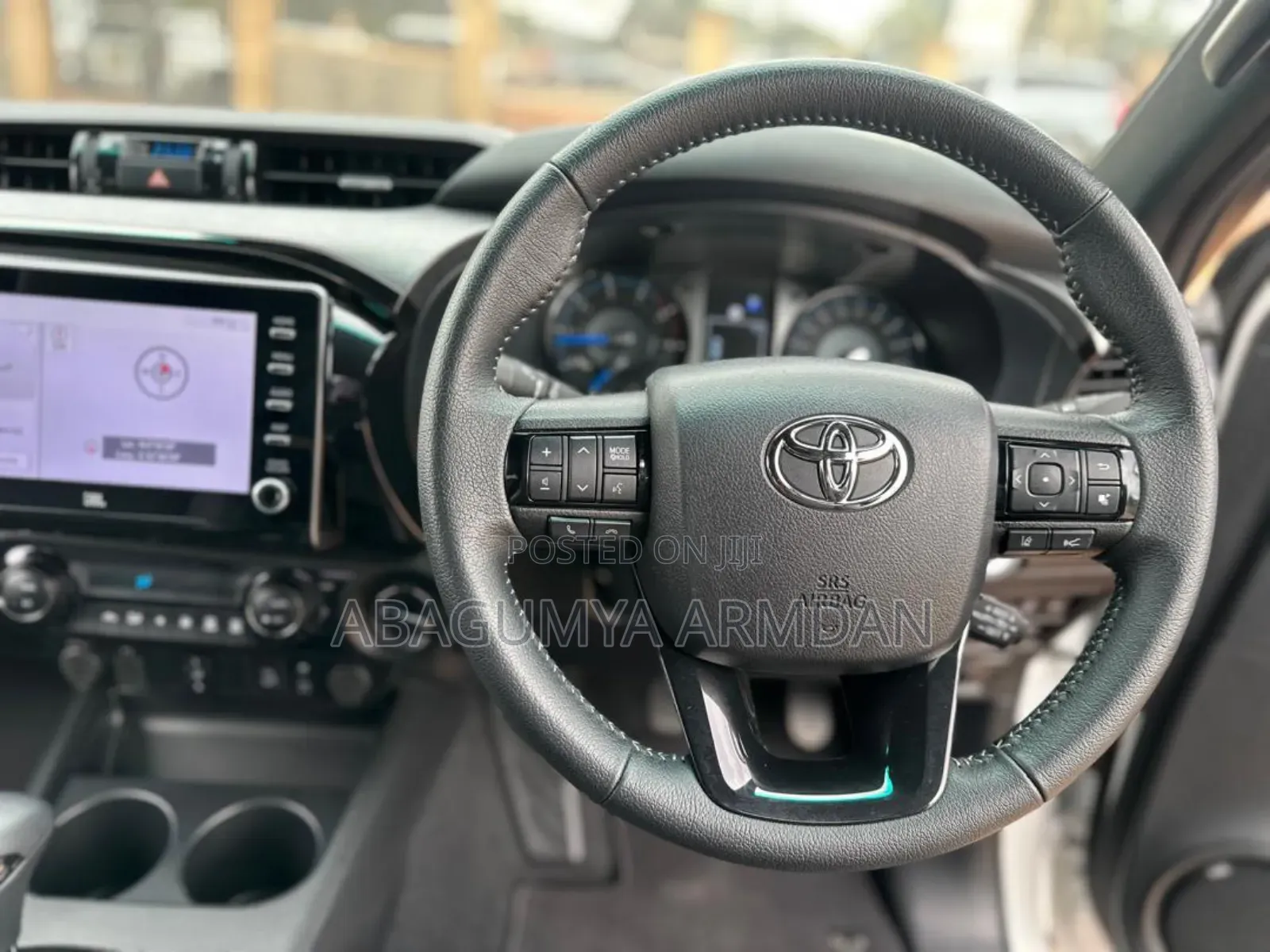 Toyota Hilux 2023 White