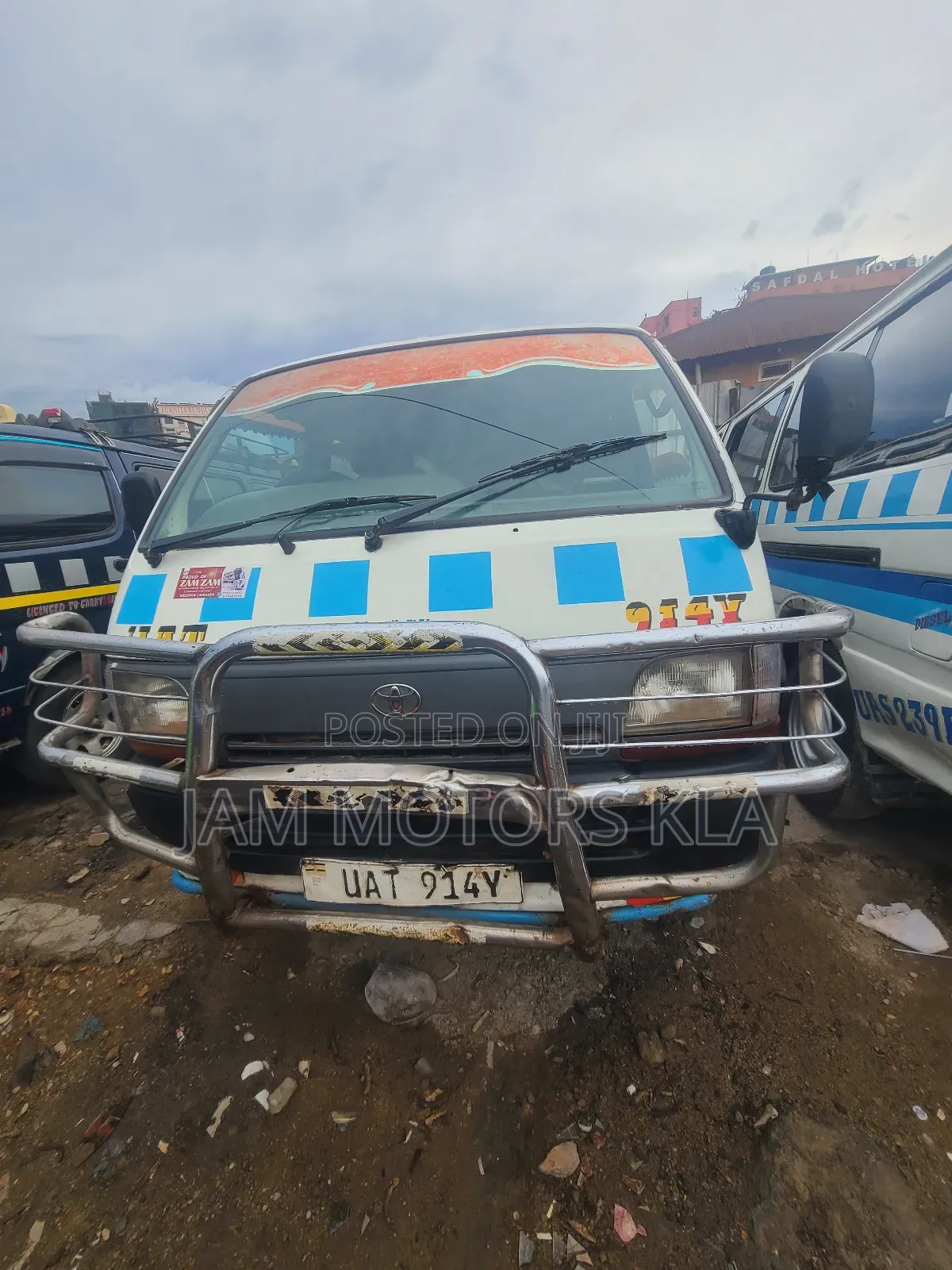Toyota HiAce 1999 White