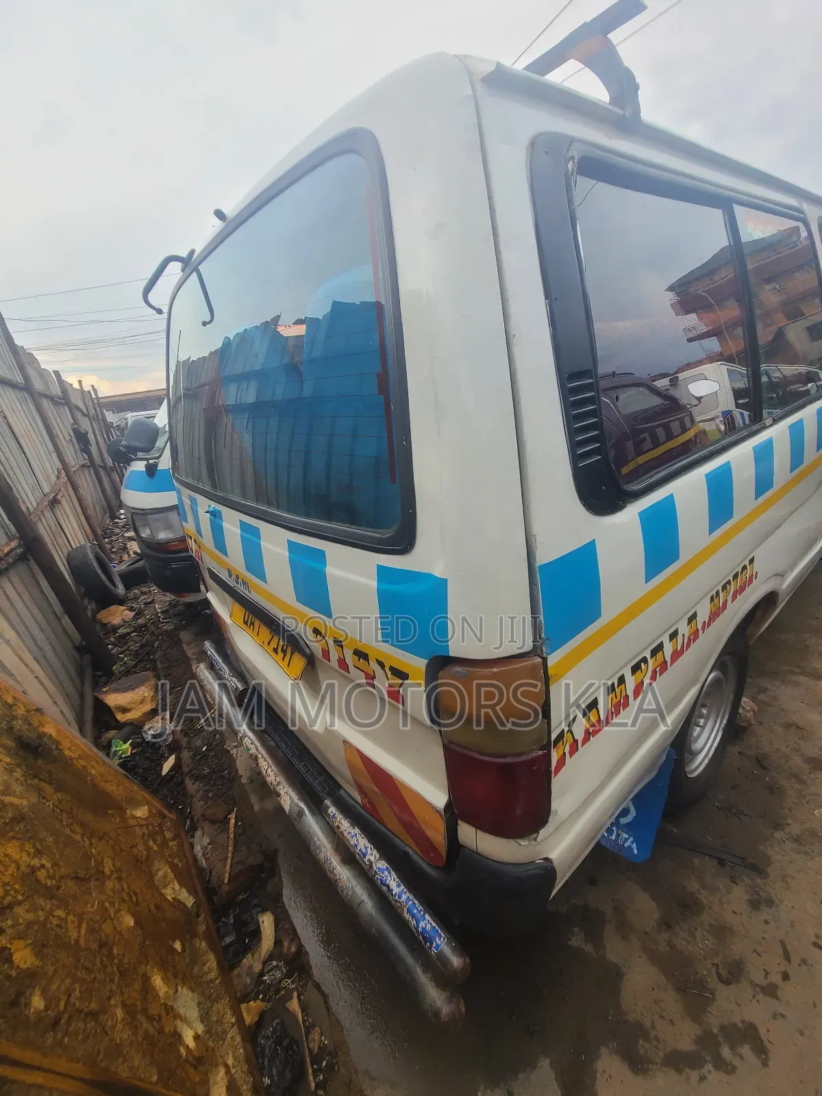 Toyota HiAce 1999 White