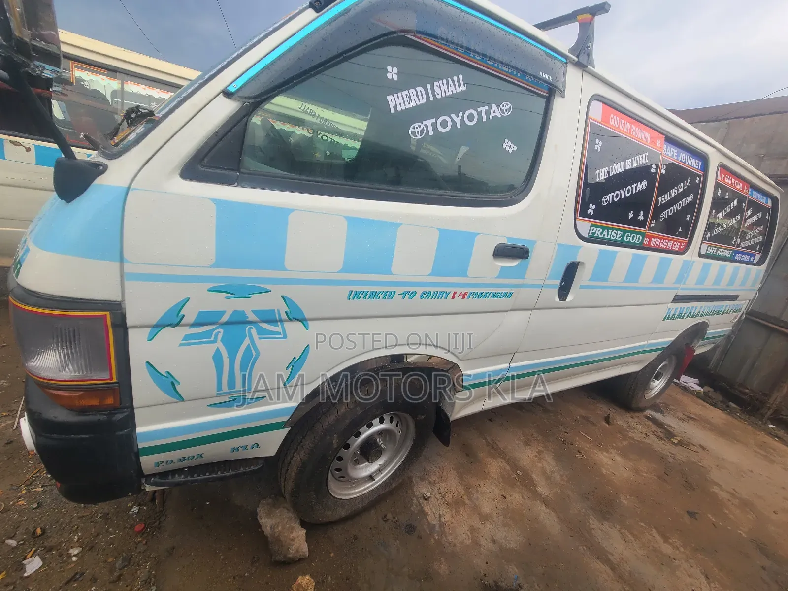 Toyota HiAce 1990 White
