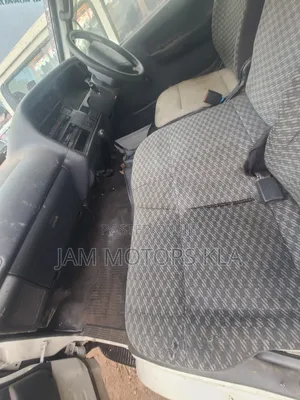 Toyota HiAce 1990 White