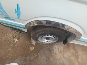 Toyota HiAce 1990 White