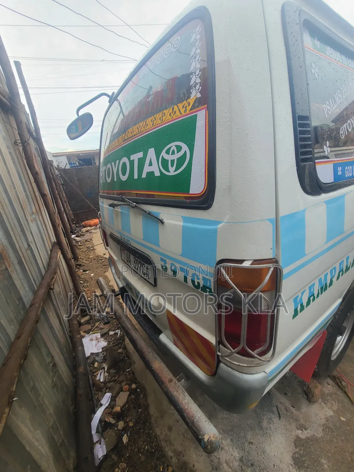 Toyota HiAce 1990 White