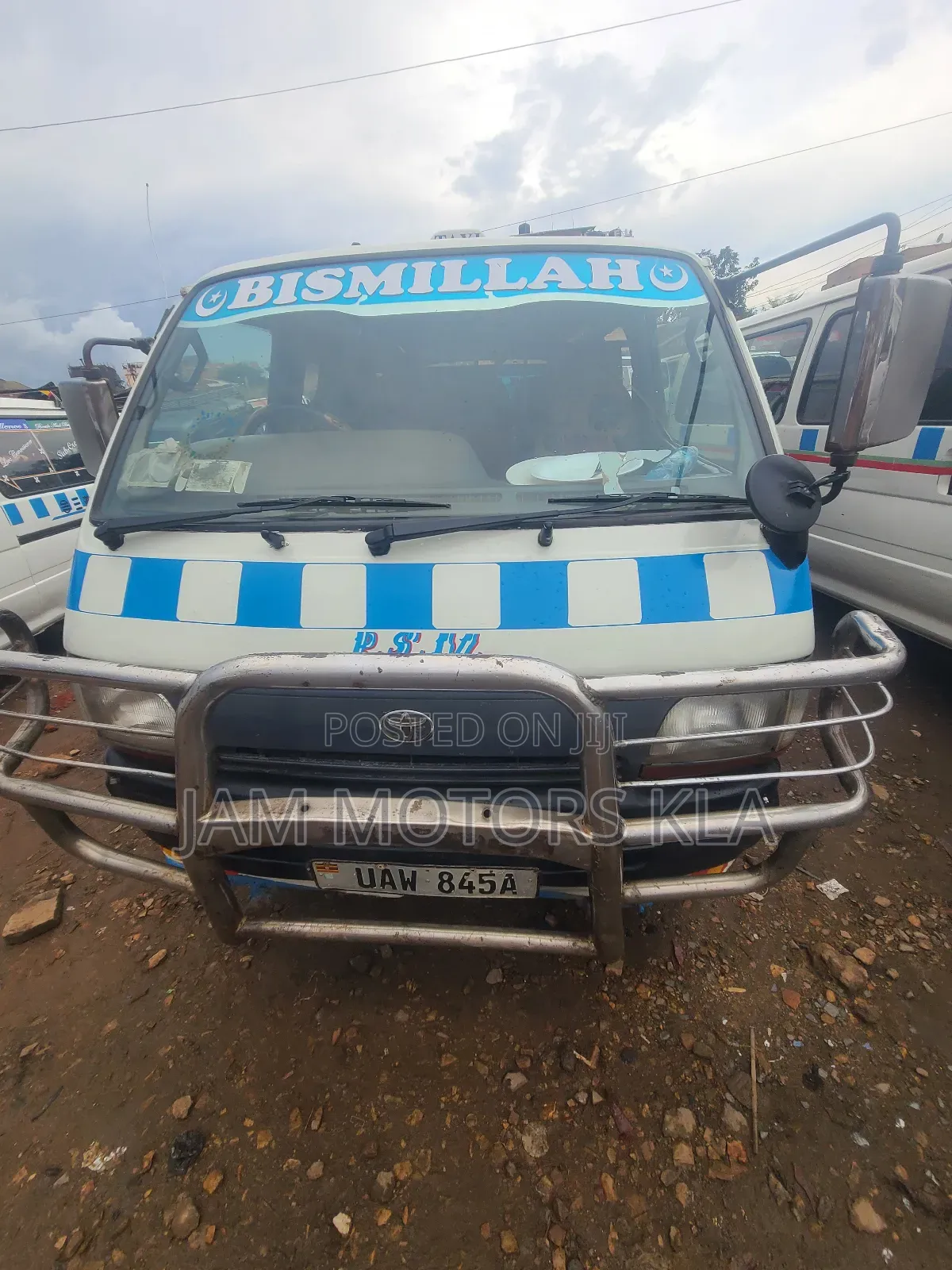 Toyota HiAce 2000 White