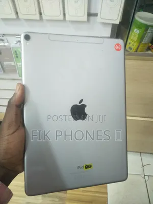 Apple iPad Pro 12.9 (2022) 64 GB Gray