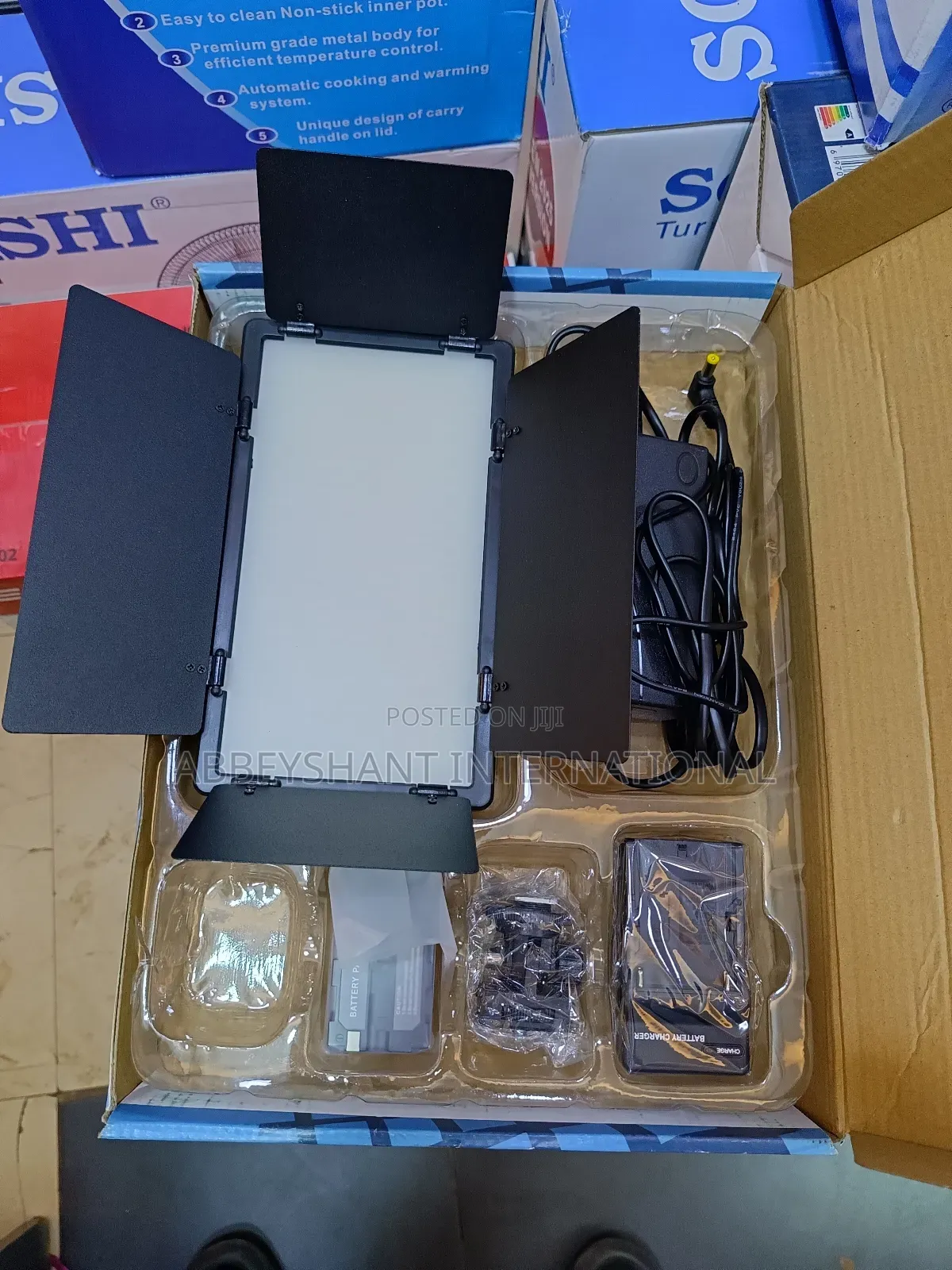 Professional Photo Video Lights (Led-U600) With Astand