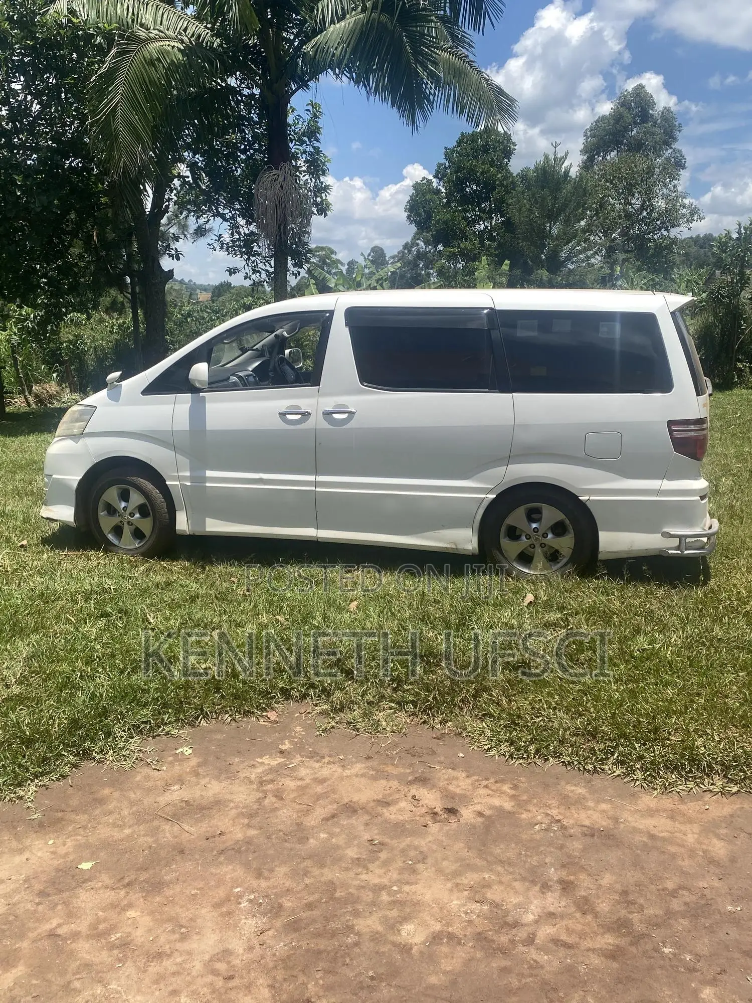 Toyota Alphard 2.4 Petrol FWD 2007 White
