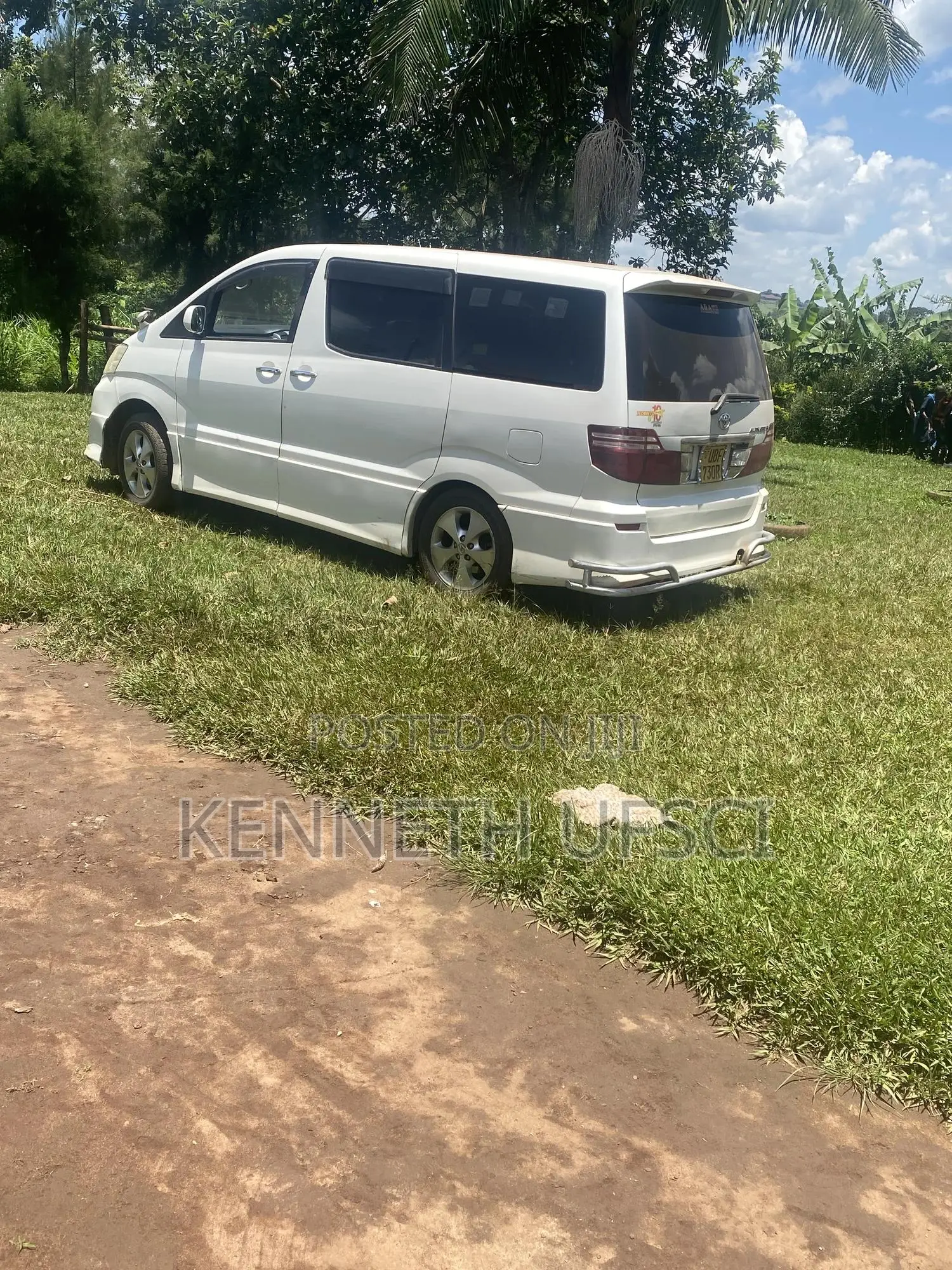 Toyota Alphard 2.4 Petrol FWD 2007 White
