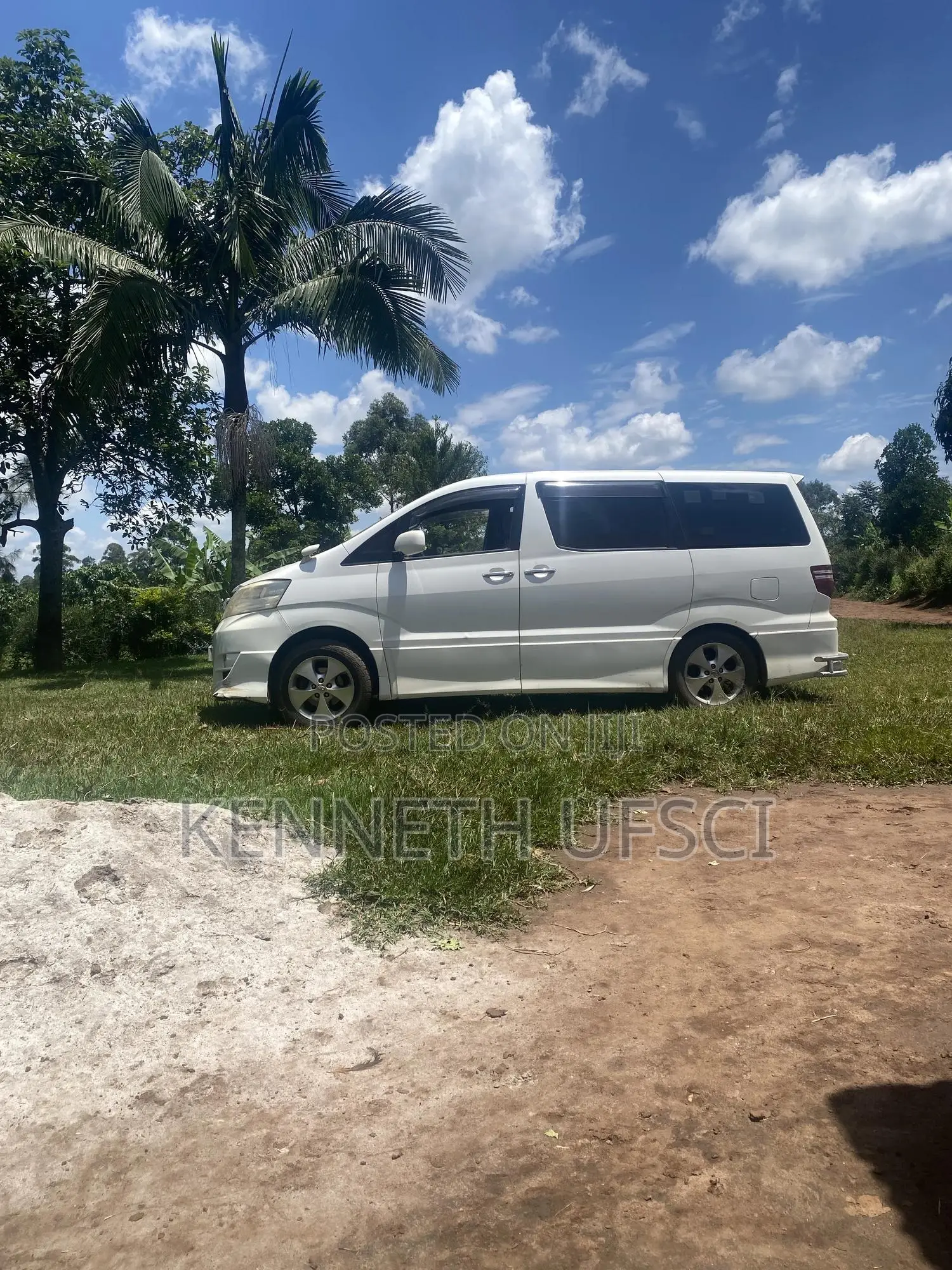 Toyota Alphard 2.4 Petrol FWD 2007 White