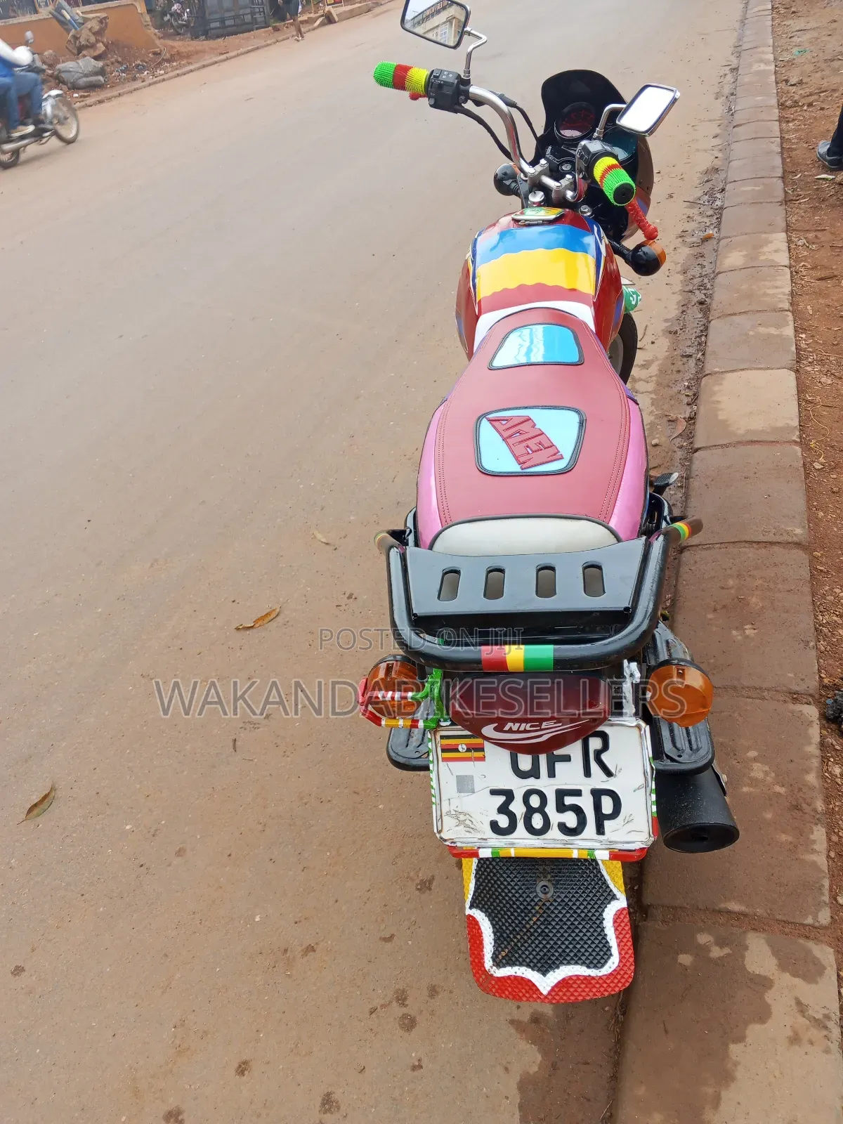 Bajaj Boxer 125 2022 Red