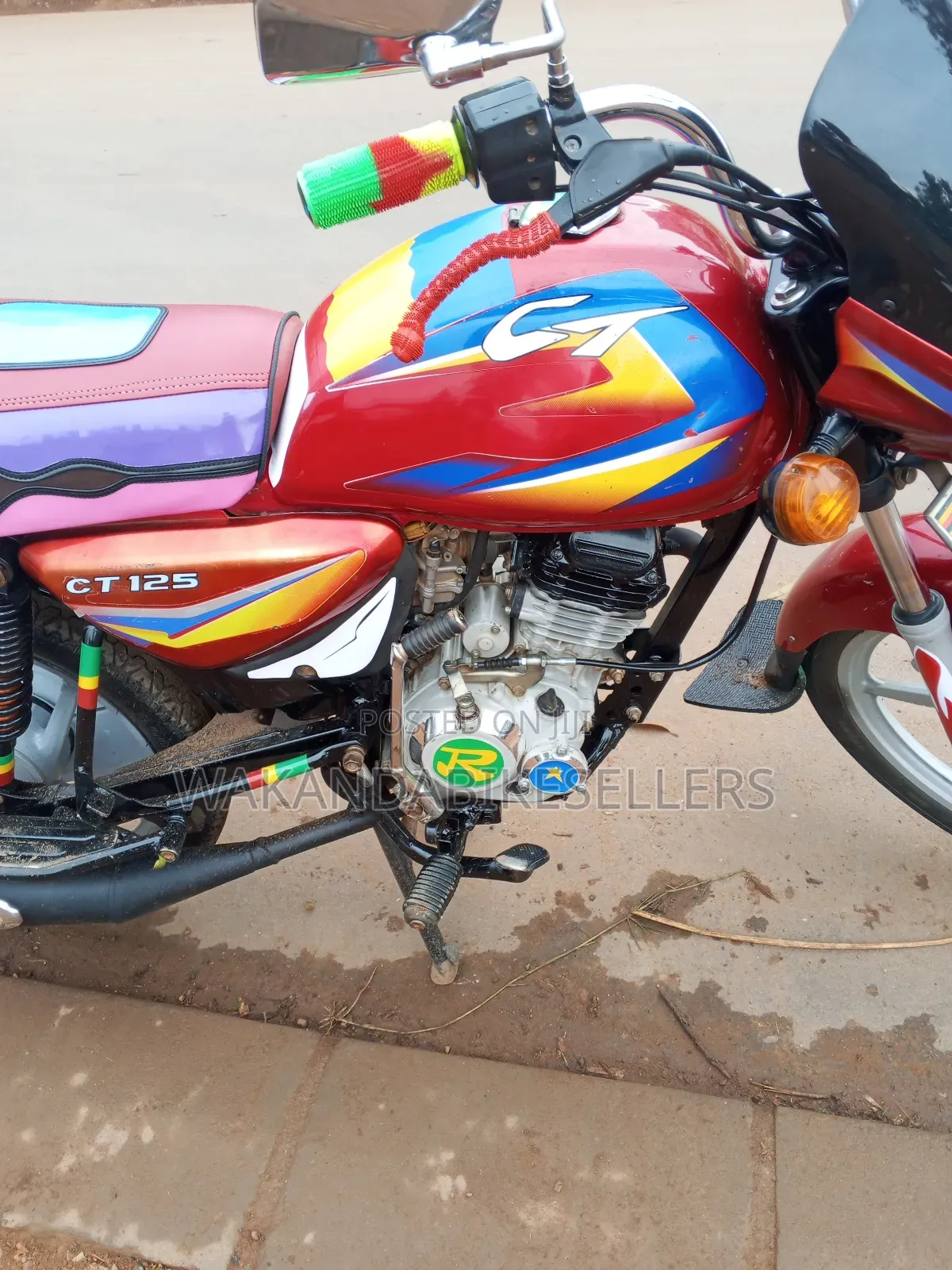 Bajaj Boxer 125 2022 Red
