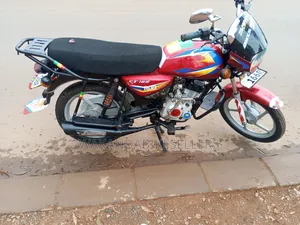 Bajaj Boxer 100 2022 Red