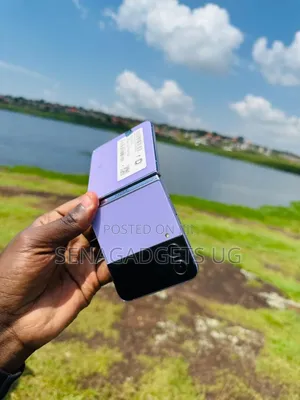 Samsung Galaxy Z Flip4 128 GB Purple