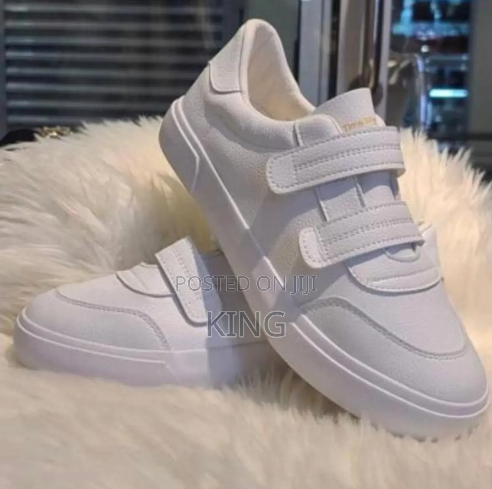 Loftus Sneakers