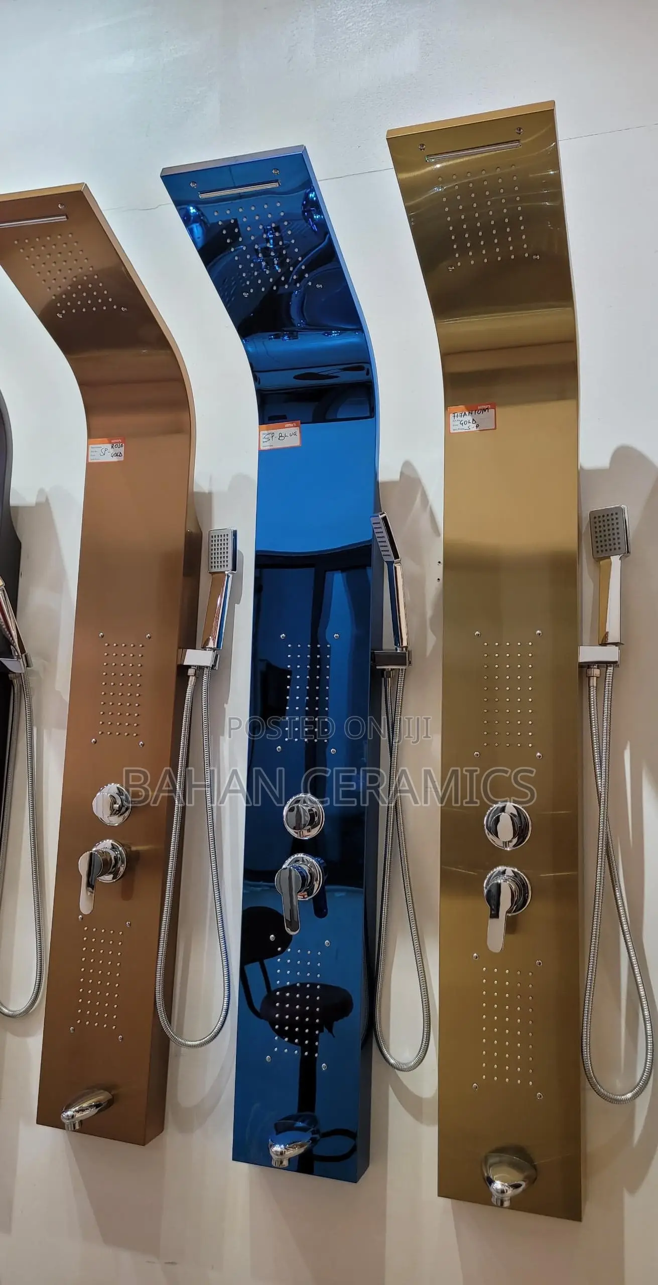 Shower Pannels System With Massage and Temperature Regulation
