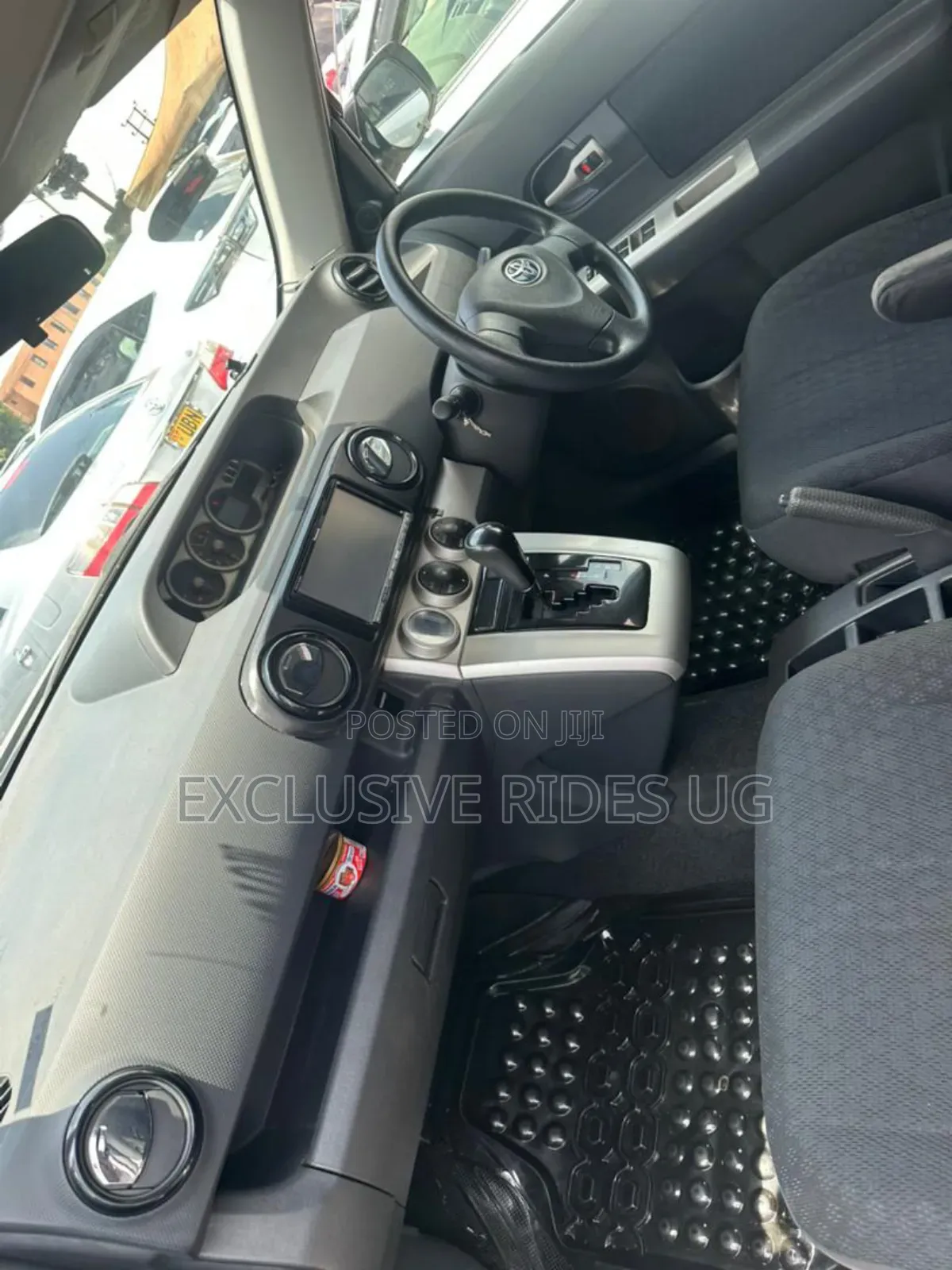 Toyota Corolla Rumion 2011 Silver