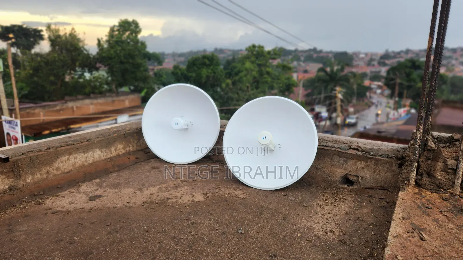 Pair of Ubiquity Point to Point Dishes