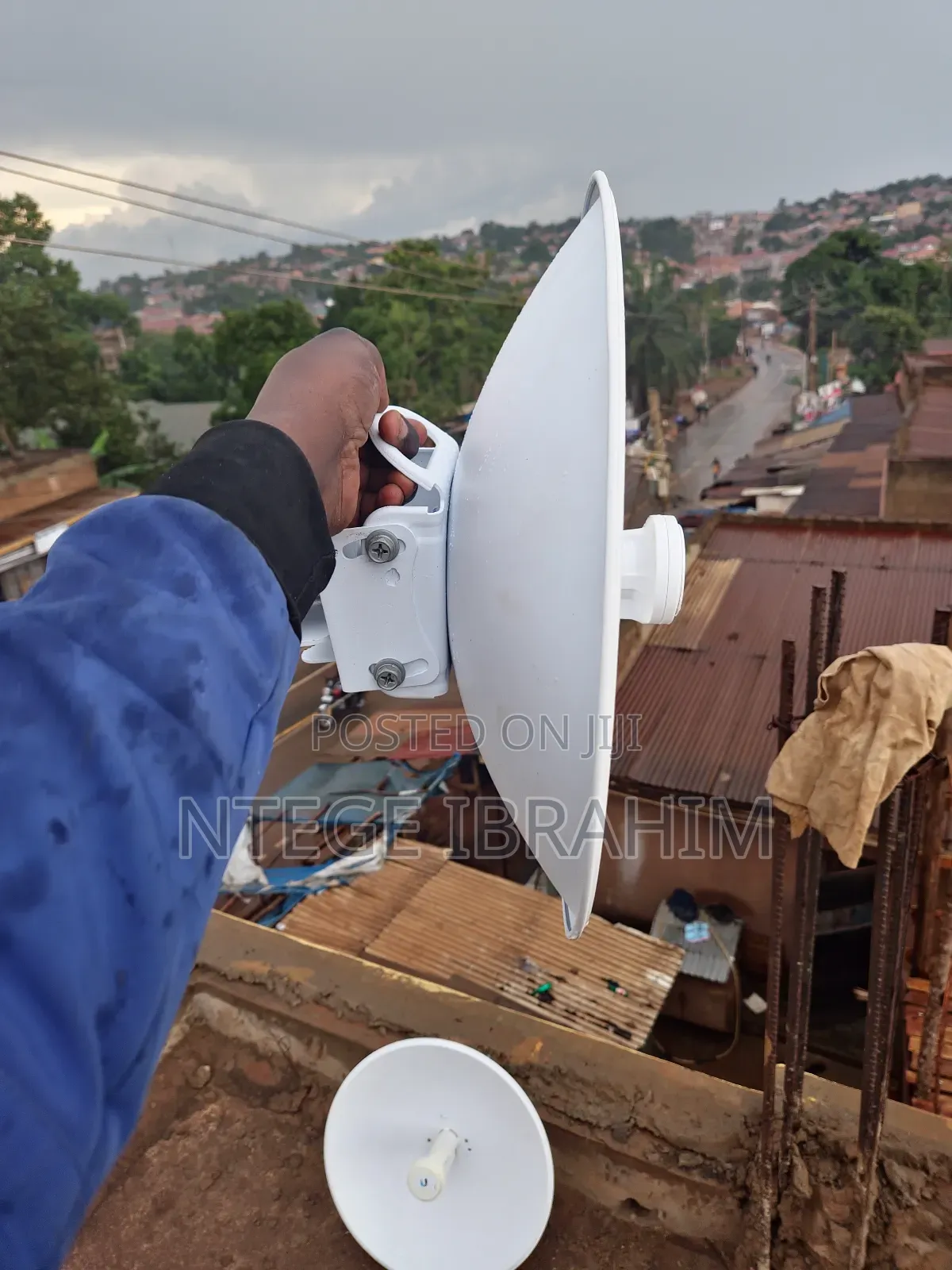 Pair of Ubiquity Point to Point Dishes