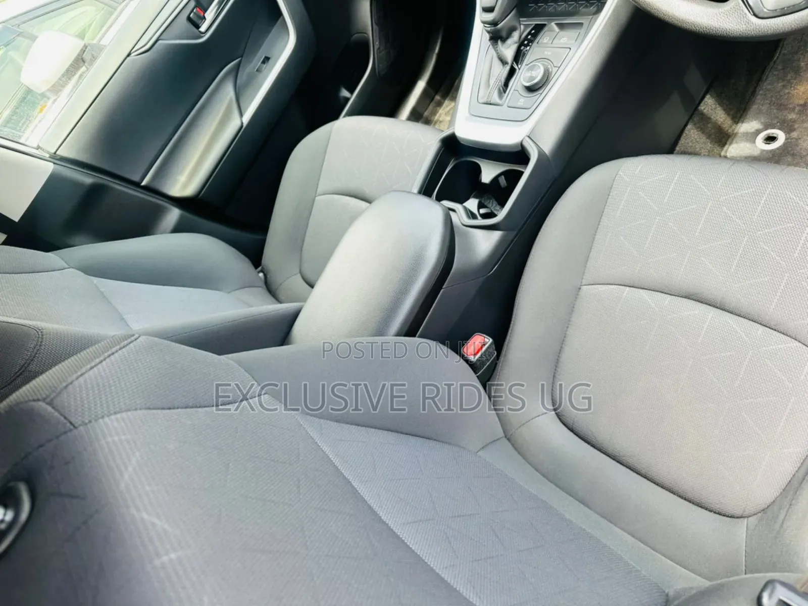 Toyota RAV4 Limited AWD 2020 White