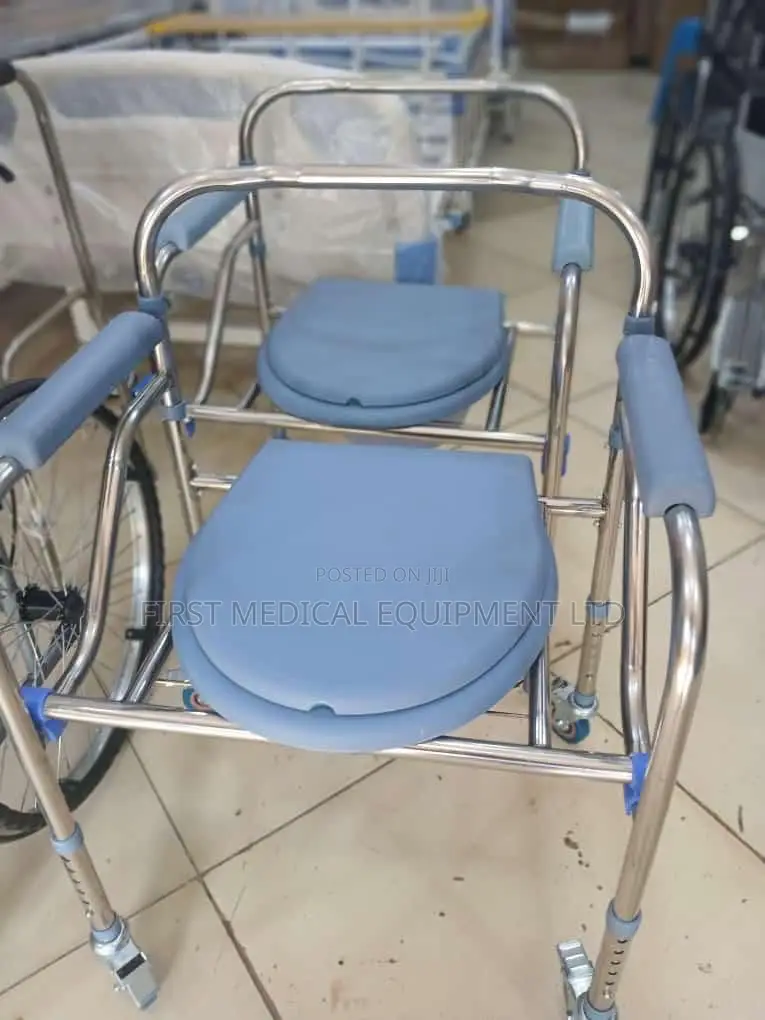 Comode Chairs