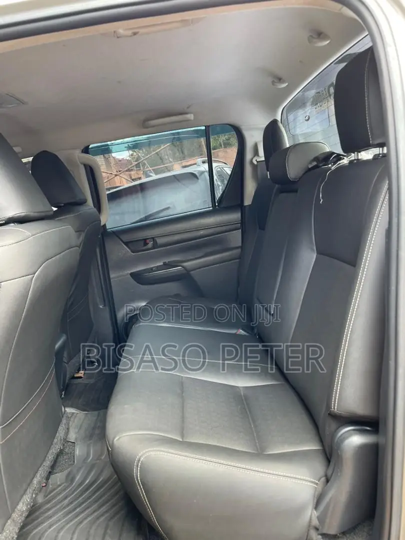 Toyota Hilux SR5+ 4x4 2017 Brown