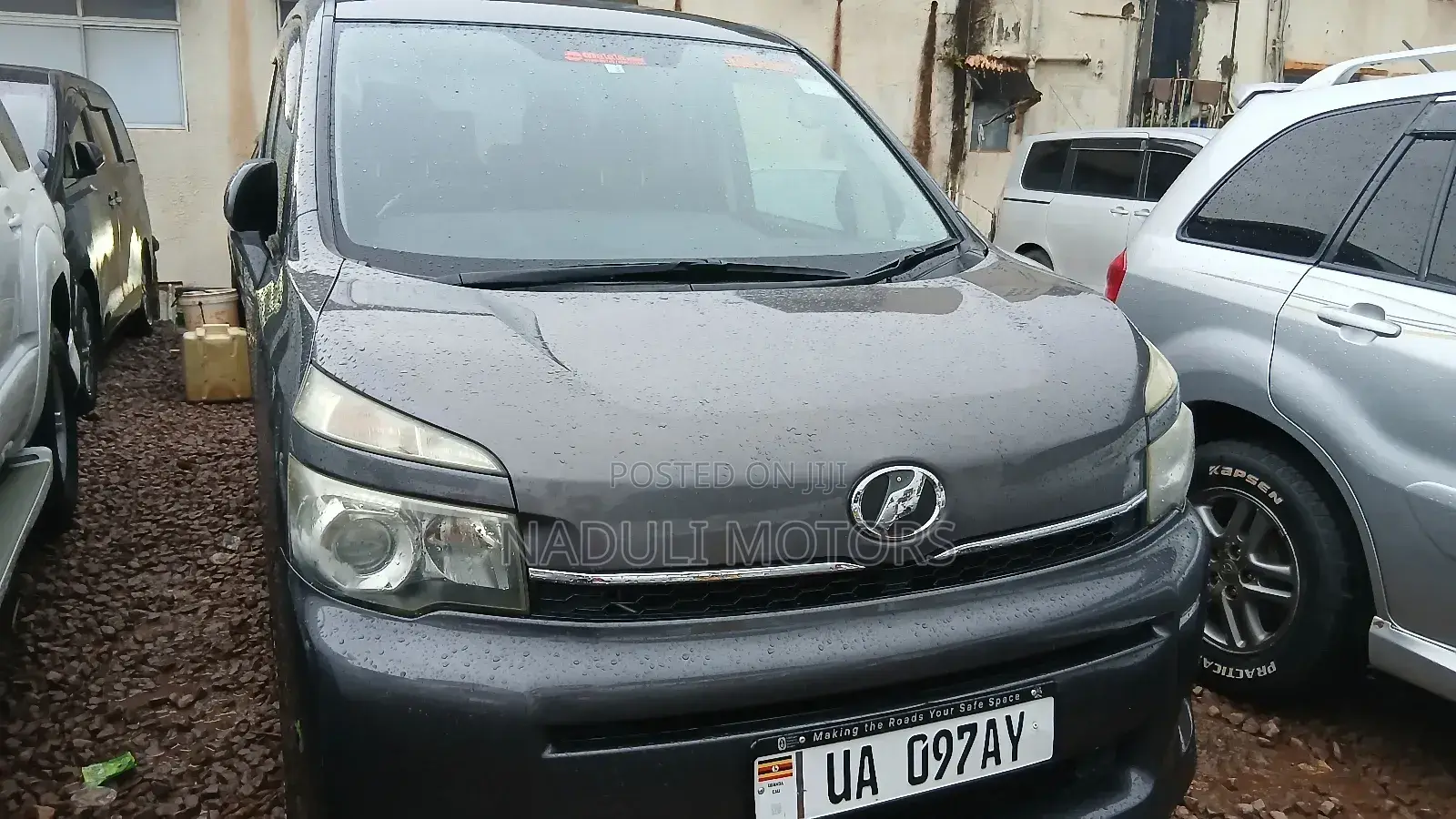 Toyota Voxy 2010 Gray