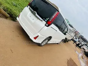Toyota Noah 2.0 FWD (8 Seater) 2016 White