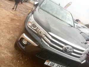 Toyota Hilux 2019 Black
