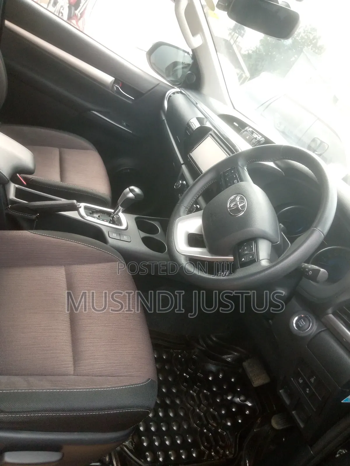 Toyota Hilux 2019 Black