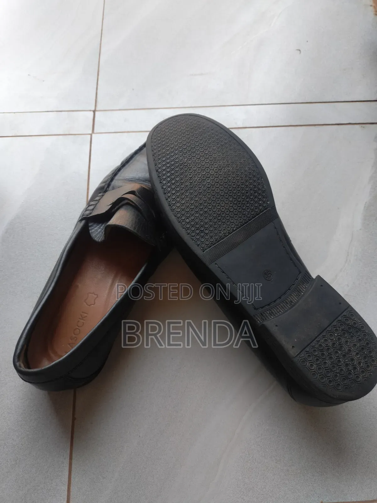 Used Lasocki Black Leather Men Size 45 Shoes