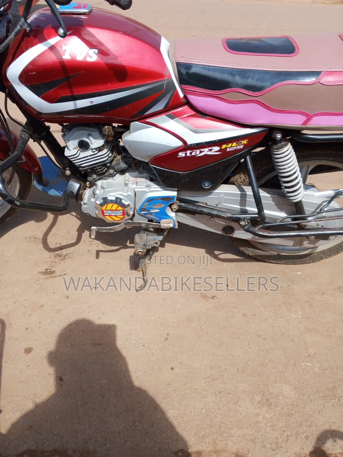TVS HLX 125 2022 Red