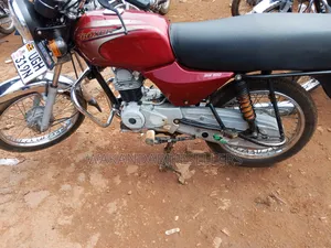 Bajaj Boxer 100 2024 Red