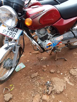 Bajaj Boxer 100 2024 Red