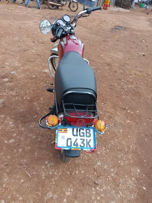 Bajaj Boxer 100 2024 Red