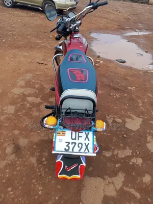 Bajaj Boxer 100 2023 Red