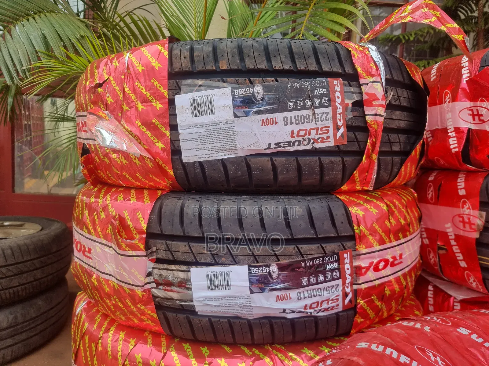 225/60r18 Roadx