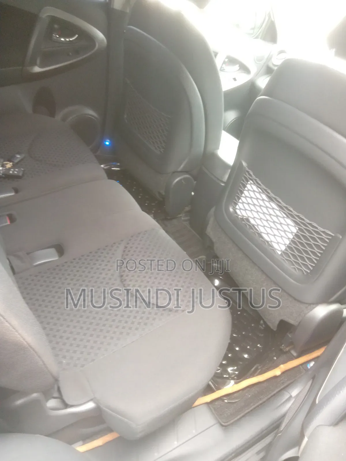 Toyota Vanguard 2011 White