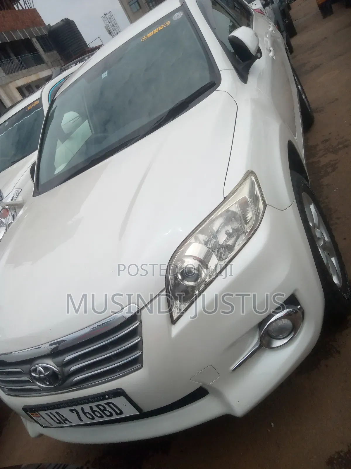 Toyota Vanguard 2011 White