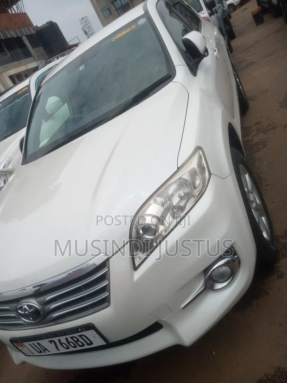 Toyota Vanguard 2011 White