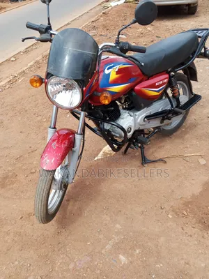 Bajaj Boxer 125 2024 Red