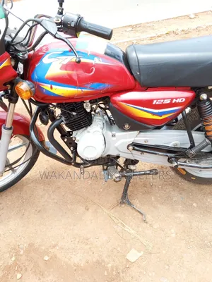 Bajaj Boxer 125 2023 Red