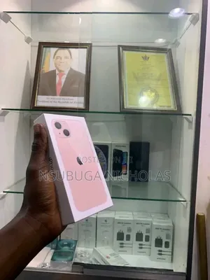 New Apple iPhone 13 128 GB Pink