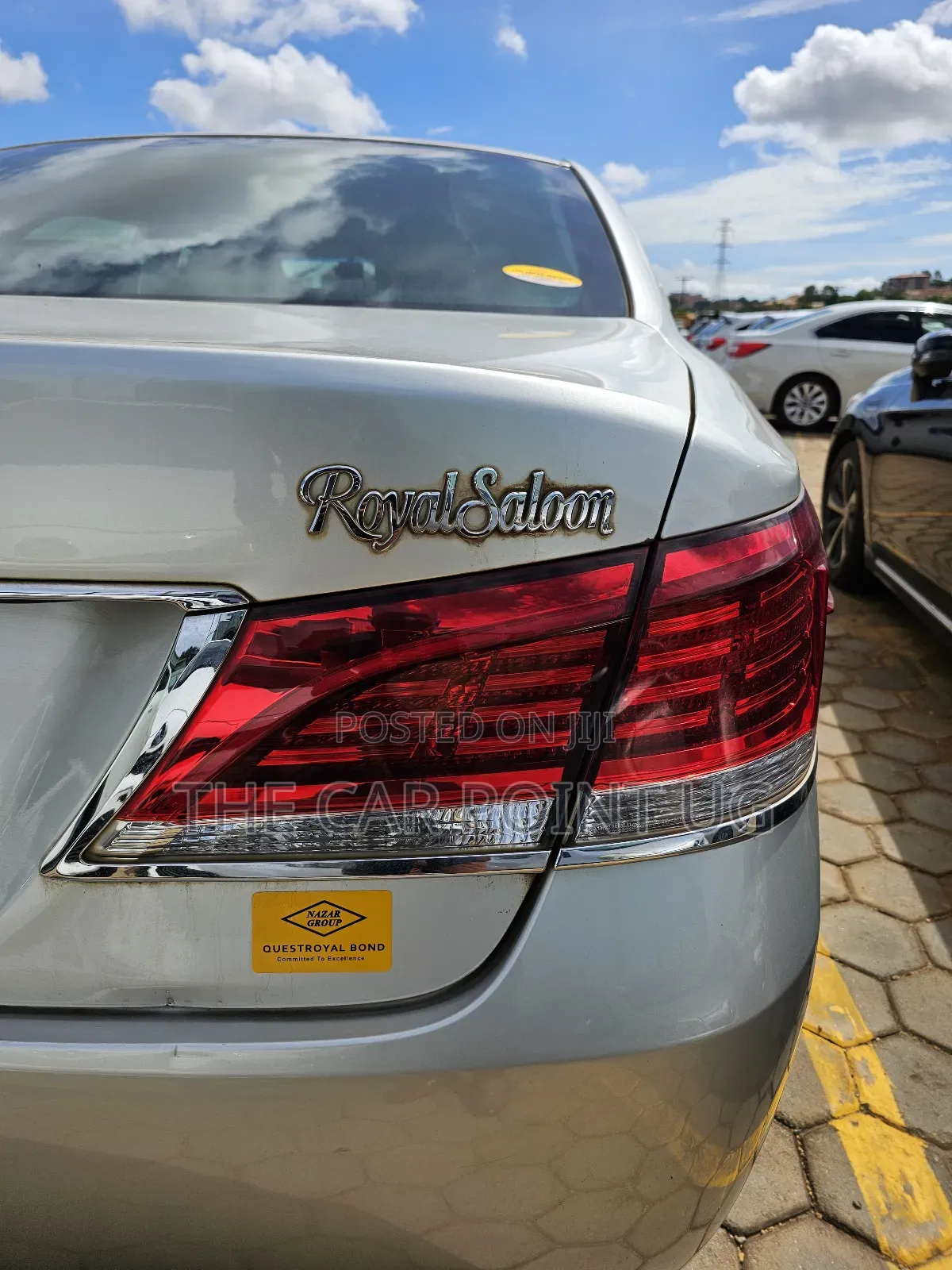 Toyota Crown 2015 Gold