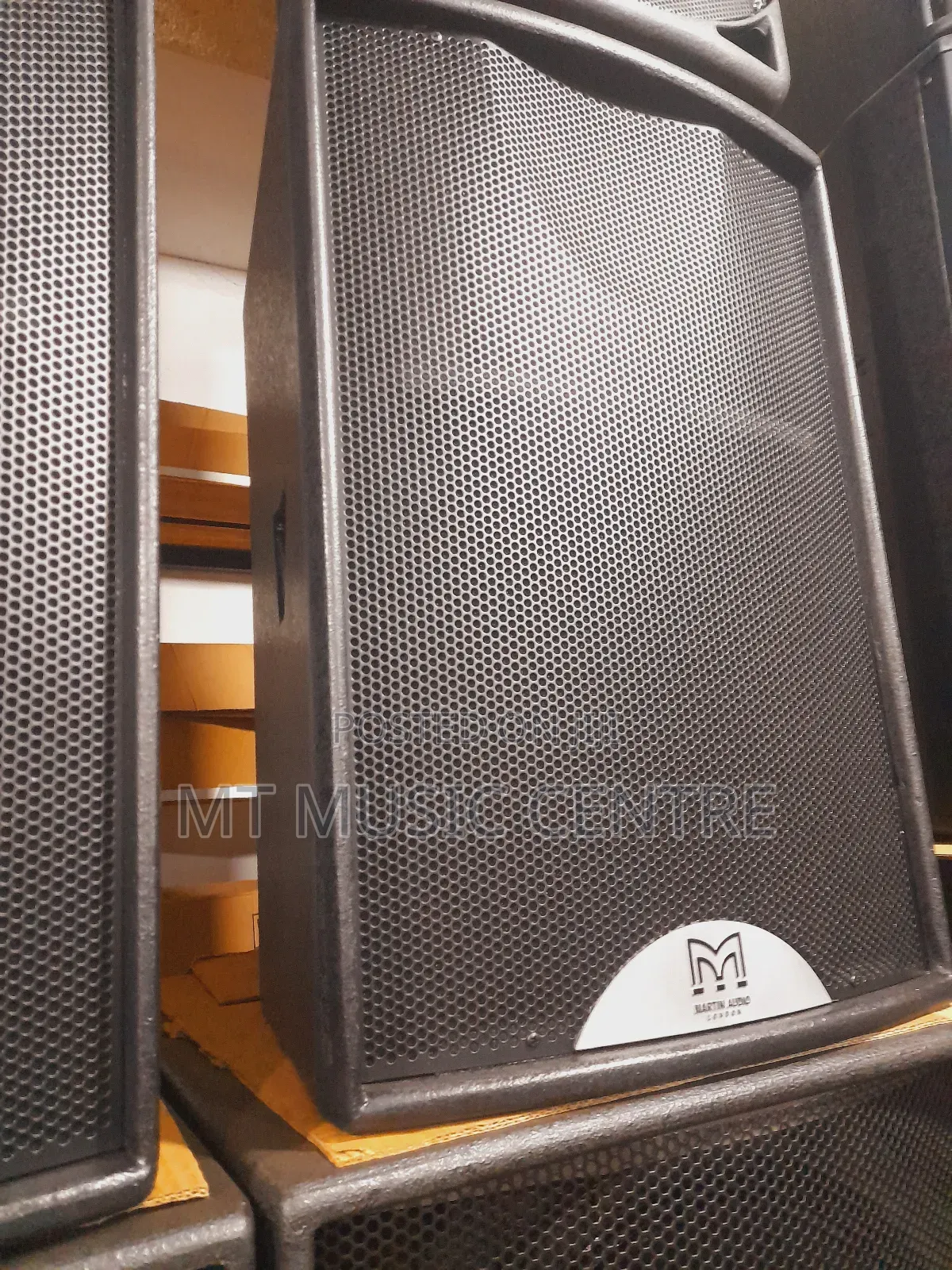 15 Martin Audio London Top Speaker