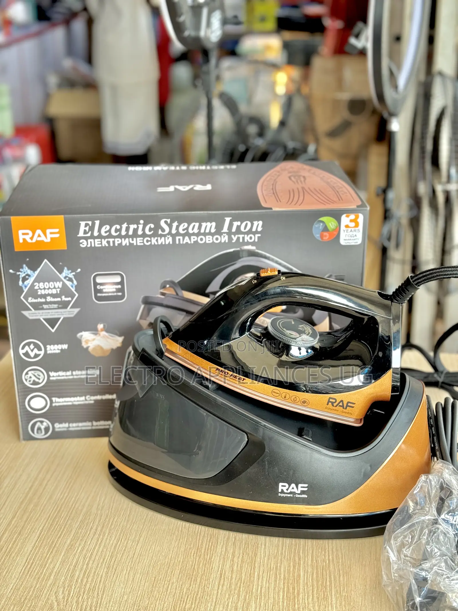 Raf Electric Steam Iron, Model R.1352.