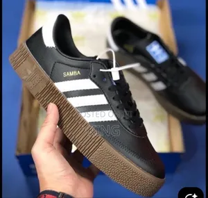 Samba Rose Sneakers