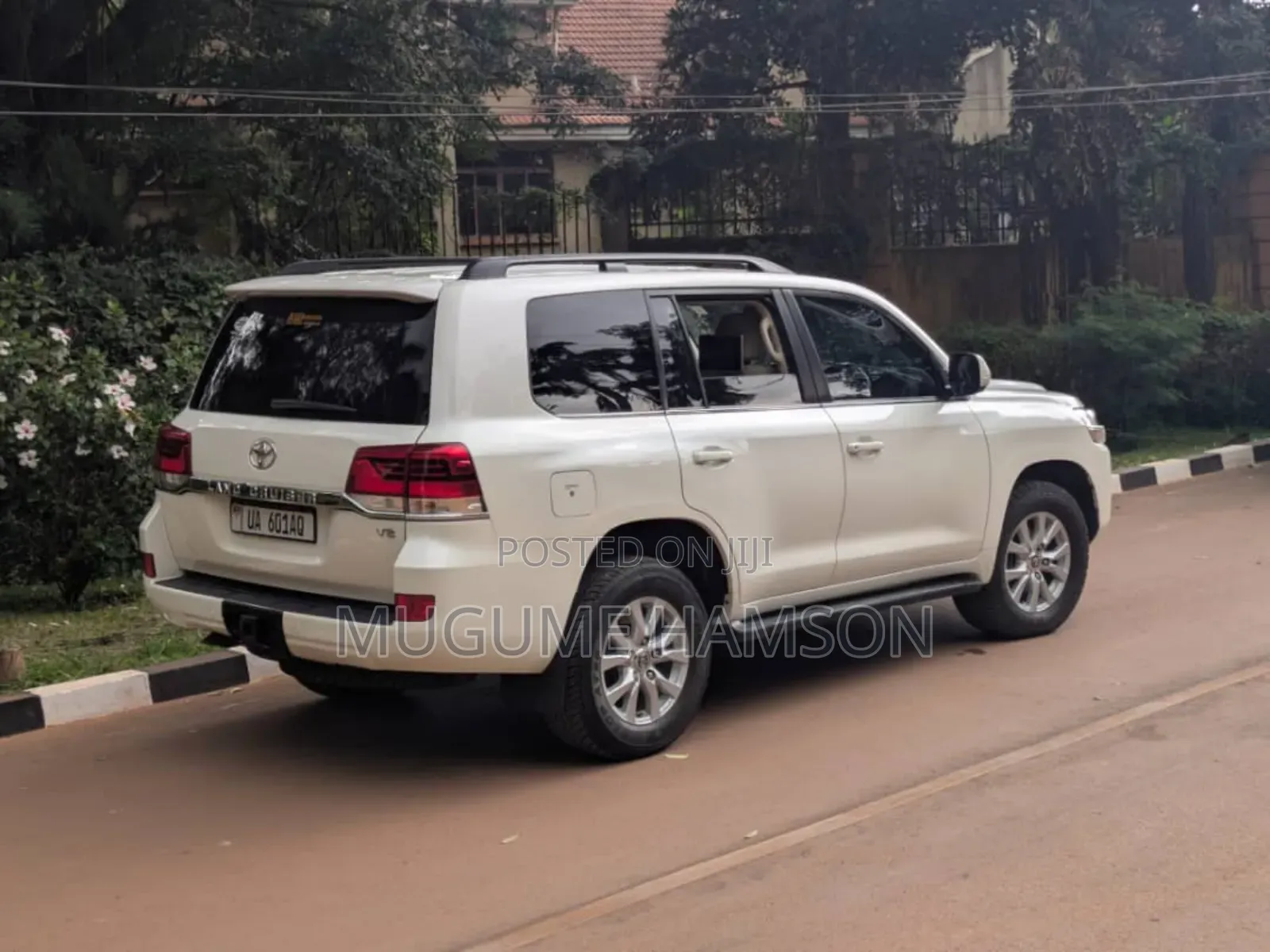 Toyota Land Cruiser 4.5 V8 GXR 2018 White