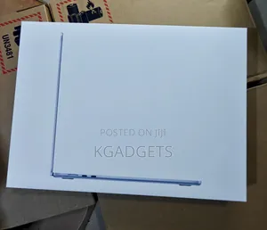 New Laptop Apple MacBook Air 2025 M4 13-inch 16GB Apple M4 SSD 512GB